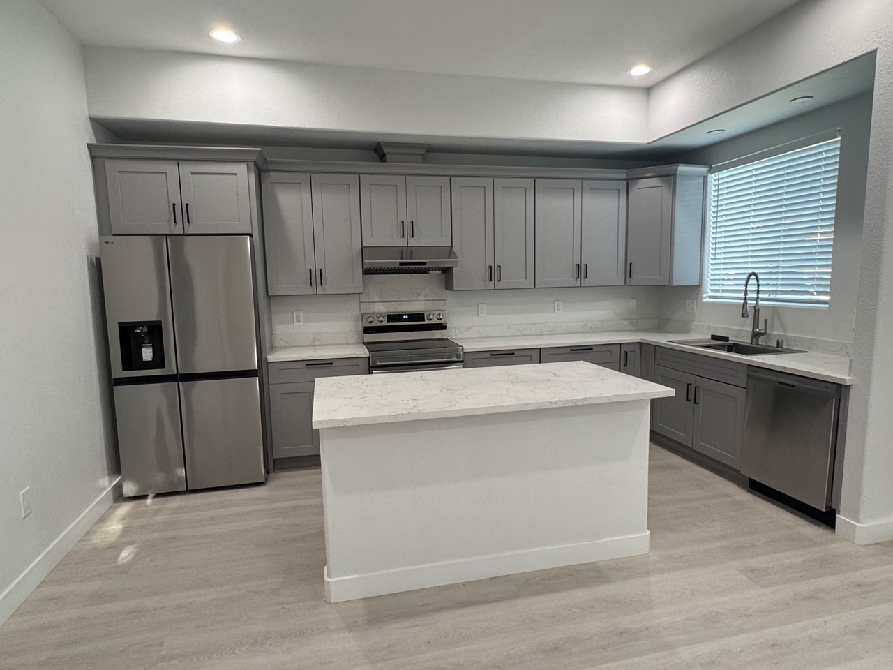 21215 Foothill Blvd #NA - Photo 3 of 13