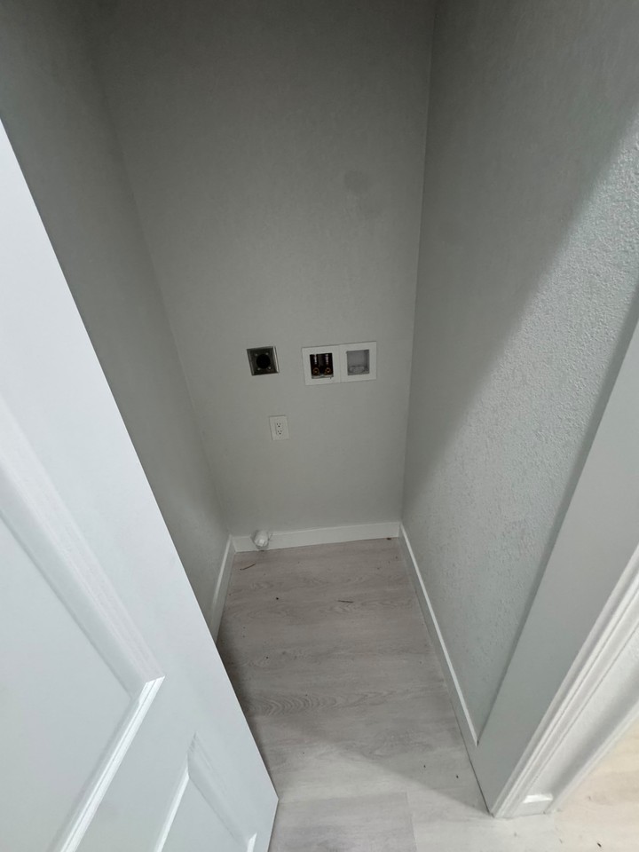 21215 Foothill Blvd #NA - Photo 7 of 13