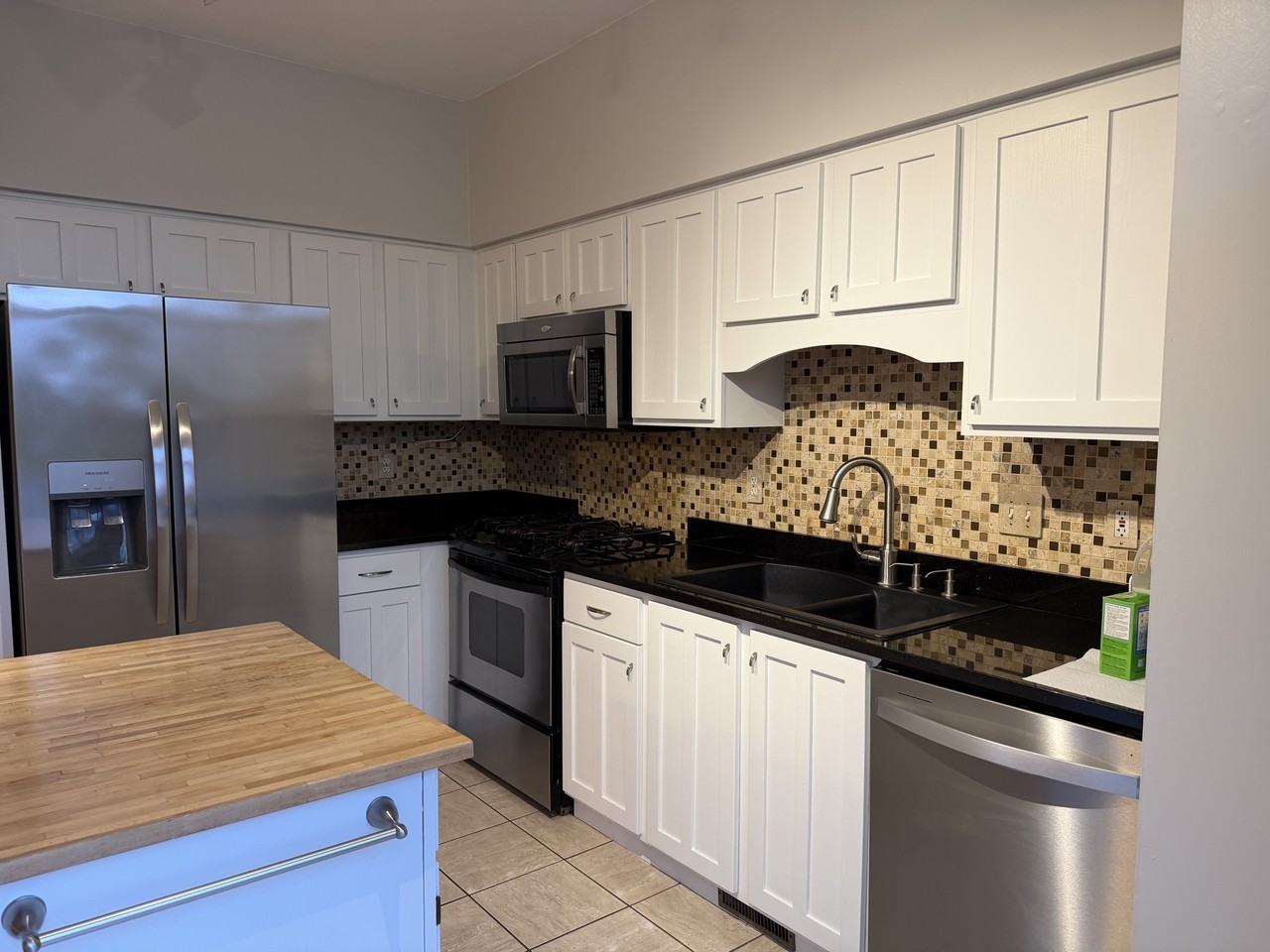 13956 Edgewater Ct #B - Photo 4 of 20
