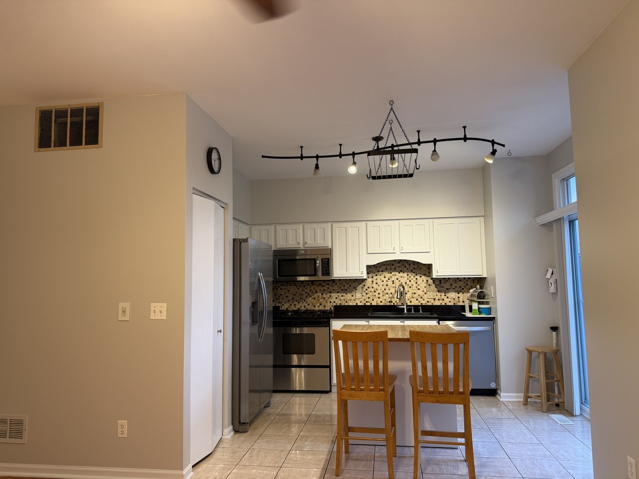 13956 Edgewater Ct #B - Photo 5 of 20