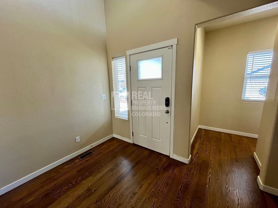 1341 Alveston St - Photo 2 of 34