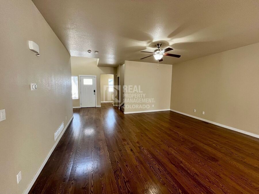 1341 Alveston St - Photo 4 of 34