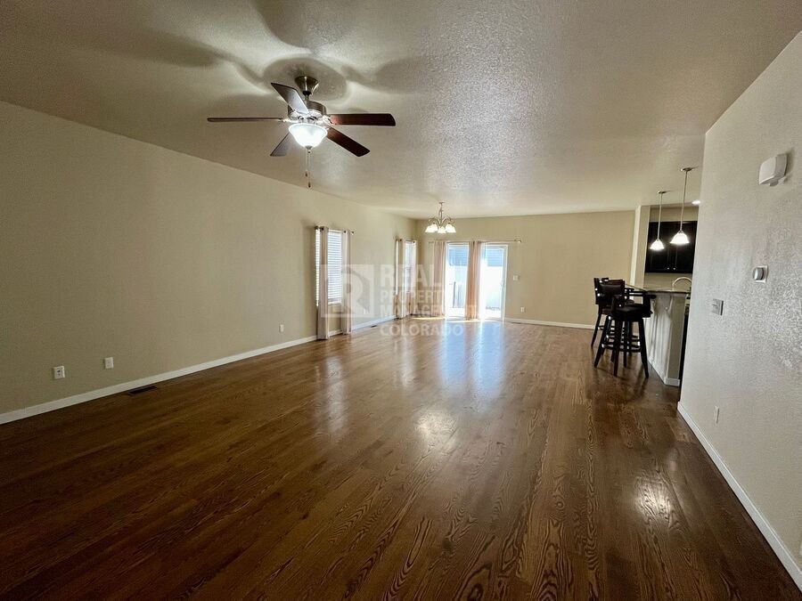 1341 Alveston St - Photo 5 of 34