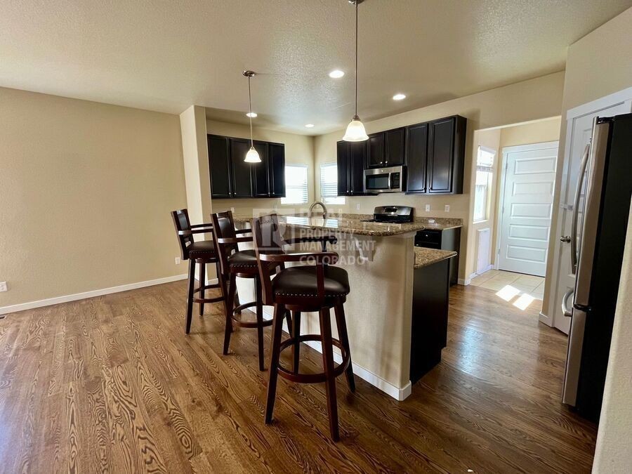 1341 Alveston St - Photo 6 of 34