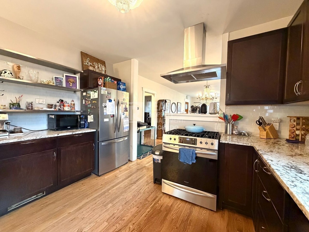 721 S Grant St - Photo 5 of 22