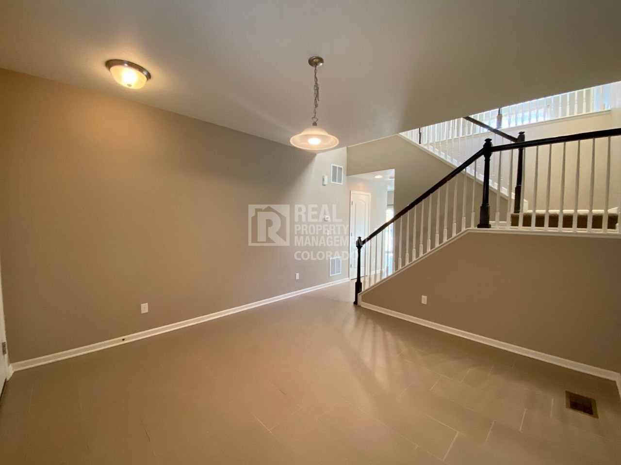3372 E 140th Dr - Photo 3 of 40