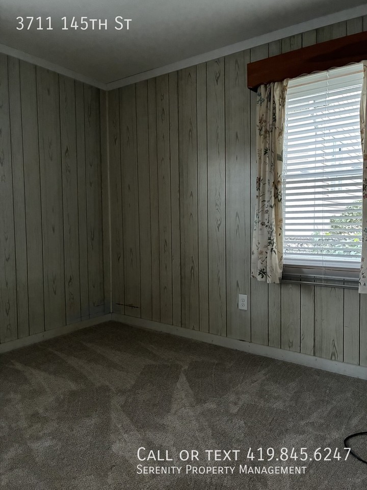3711 145th St - Photo 5 of 10