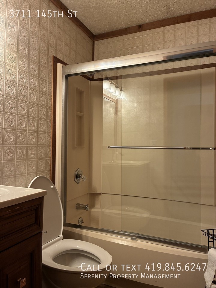 3711 145th St - Photo 6 of 10
