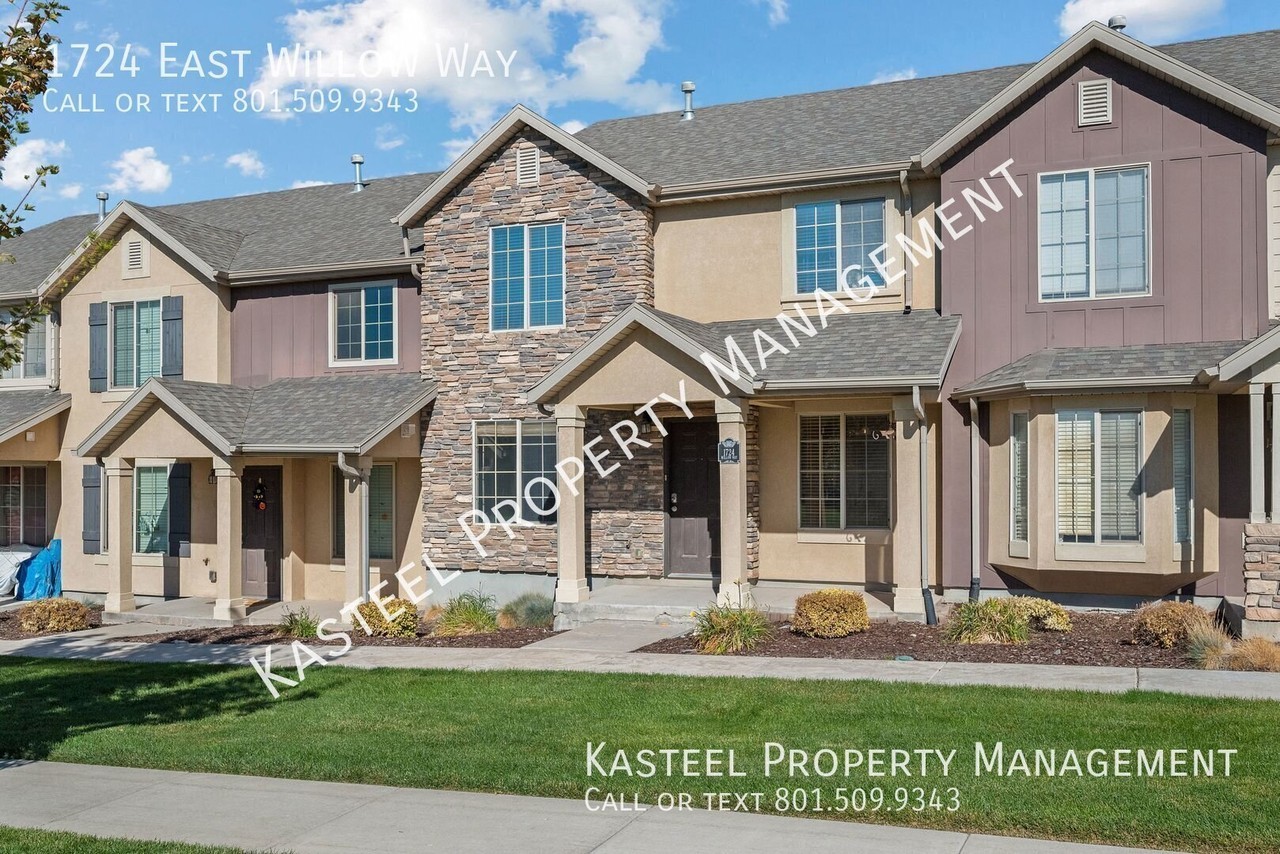 1724 Willow Way - Photo 3 of 28