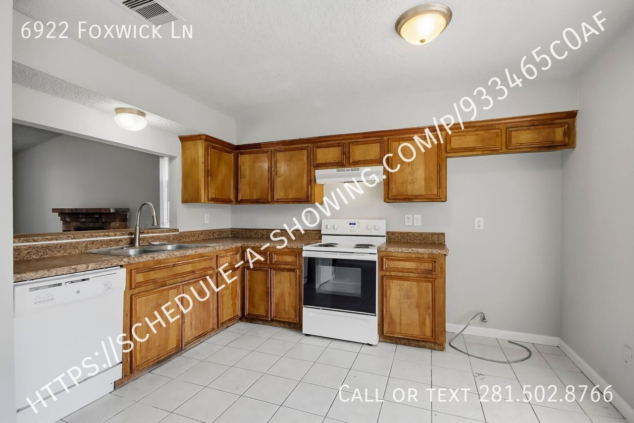 6922 Foxwick Ln - Photo 5 of 12
