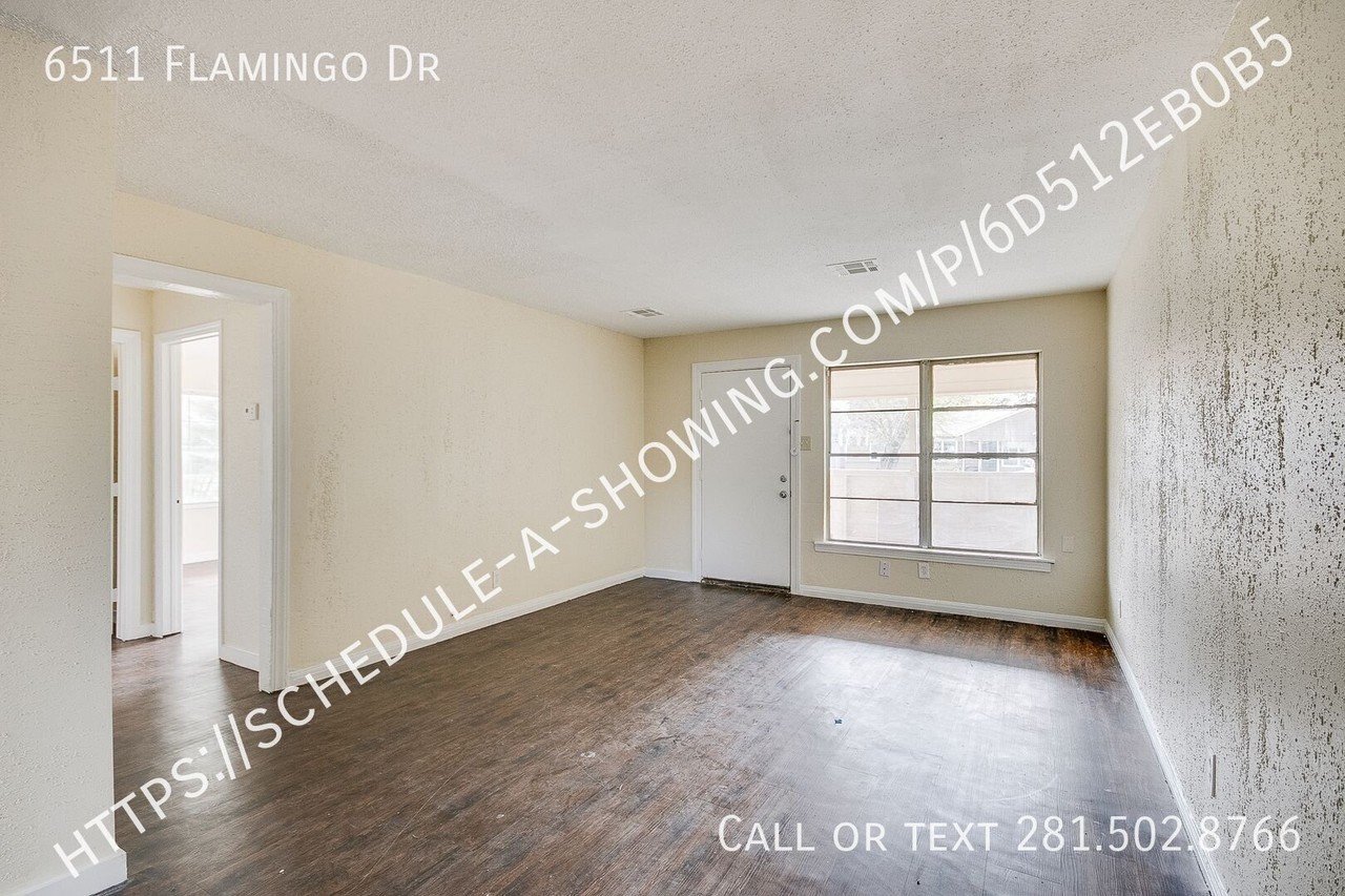 6511 Flamingo Dr - Photo 3 of 13