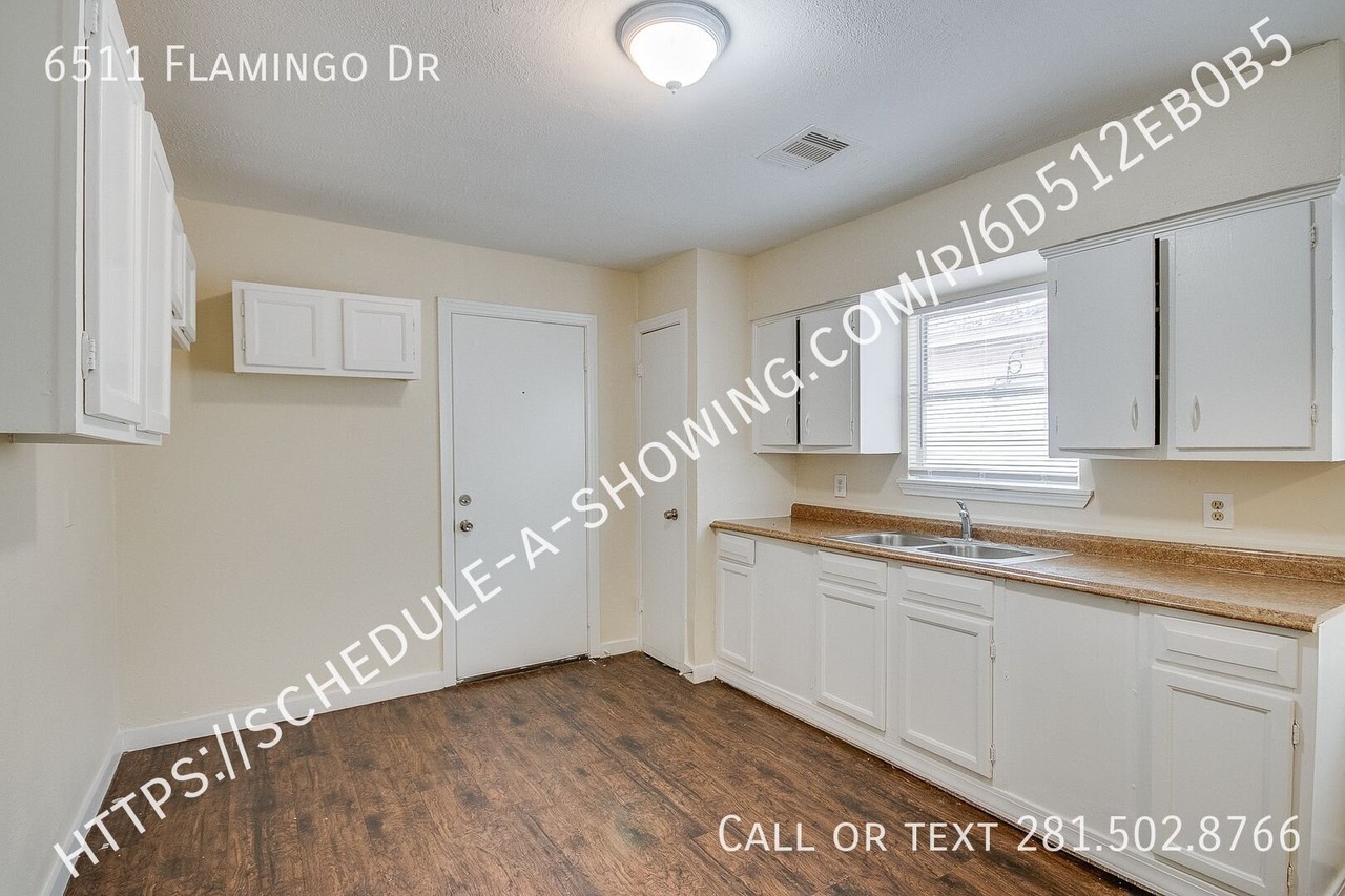 6511 Flamingo Dr - Photo 6 of 13