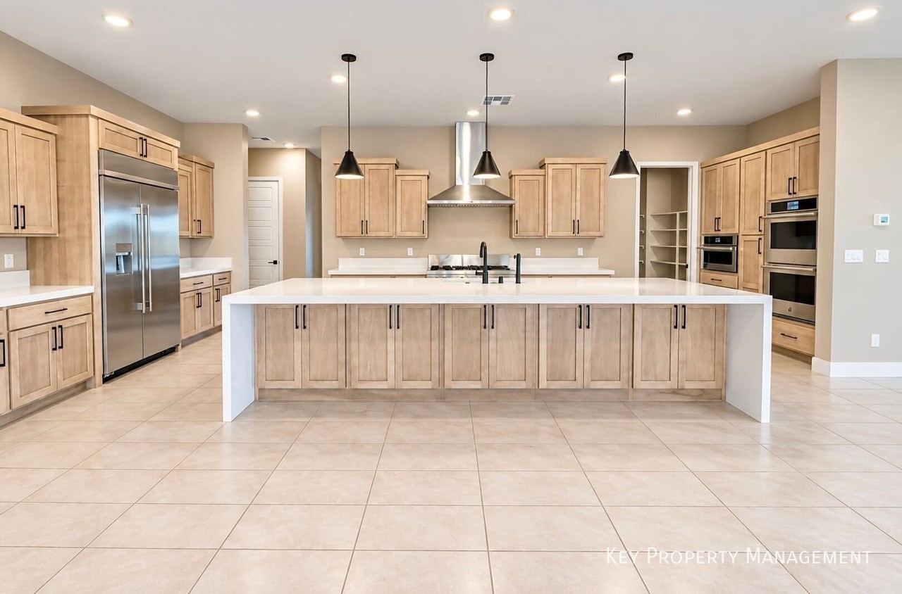 9983 Fremantle Ave - Photo 5 of 29