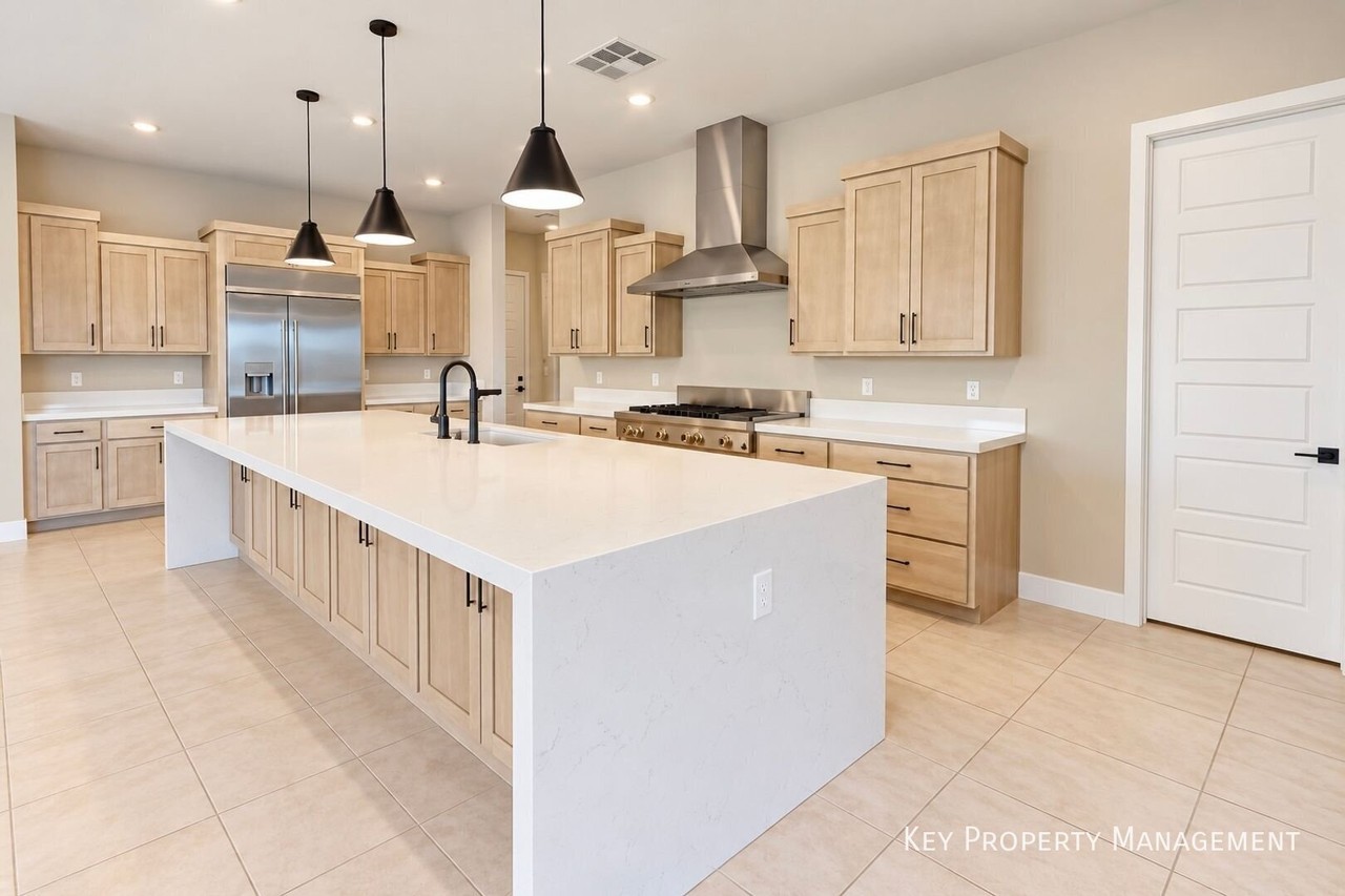 9983 Fremantle Ave - Photo 7 of 29