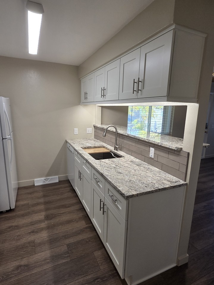7700 W Glasgow Pl #5D - Photo 4 of 24