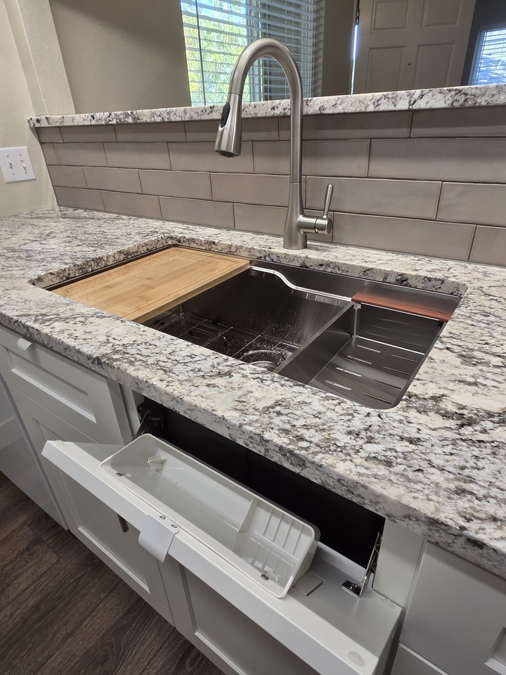 7700 W Glasgow Pl #5D - Photo 6 of 24