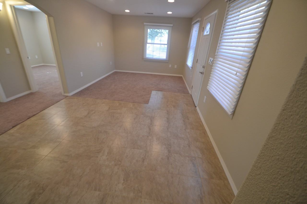 406 Harps St - Photo 3 of 7