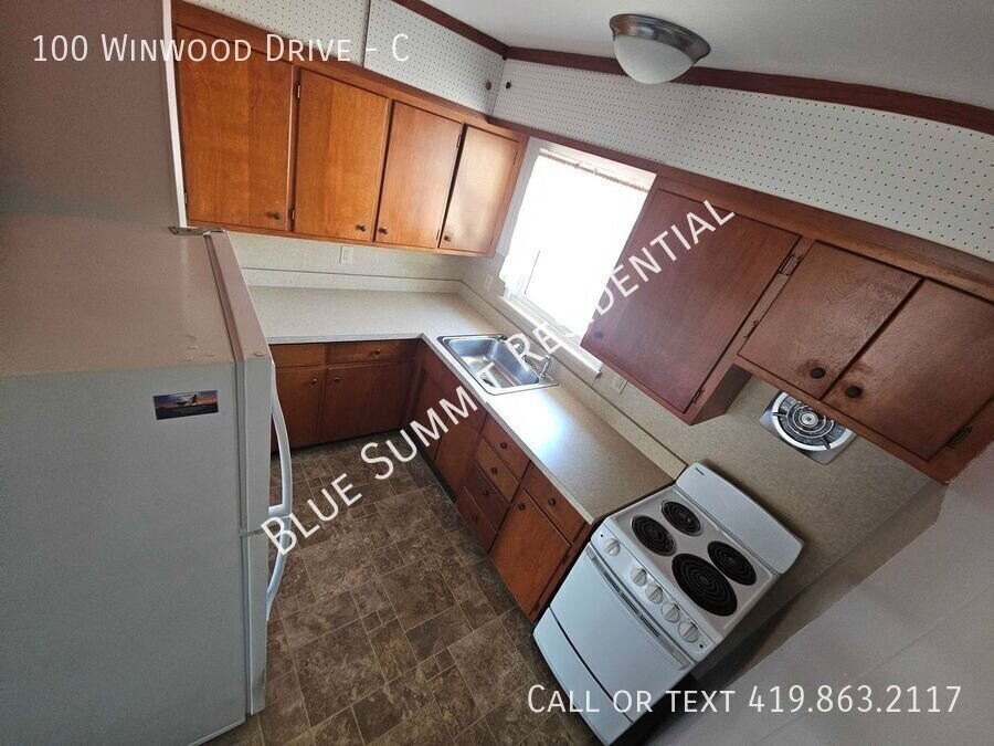 100 Winwood Dr #C - Photo 6 of 15