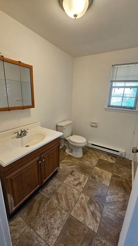 156 Ashford Dr - Photo 4 of 7