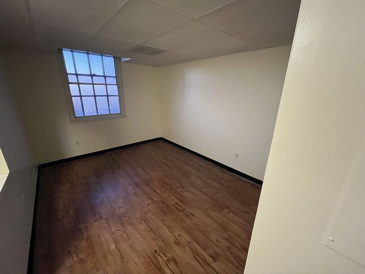 46 S 8th St #405 - Photo 4 of 24