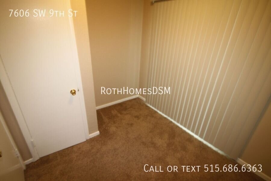 7606 Sw 9th St - Photo 6 of 20