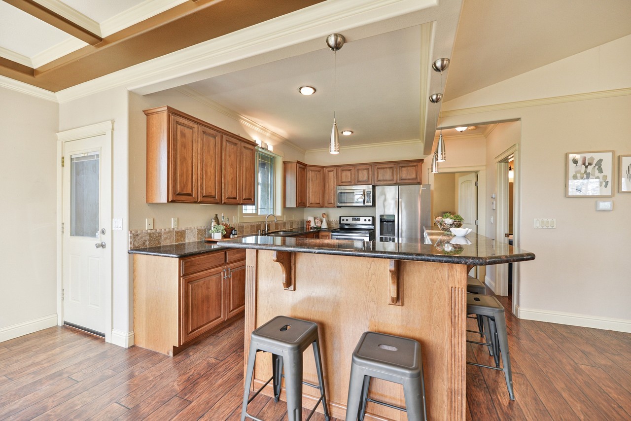 3724 W Grandview Ave - Photo 5 of 30
