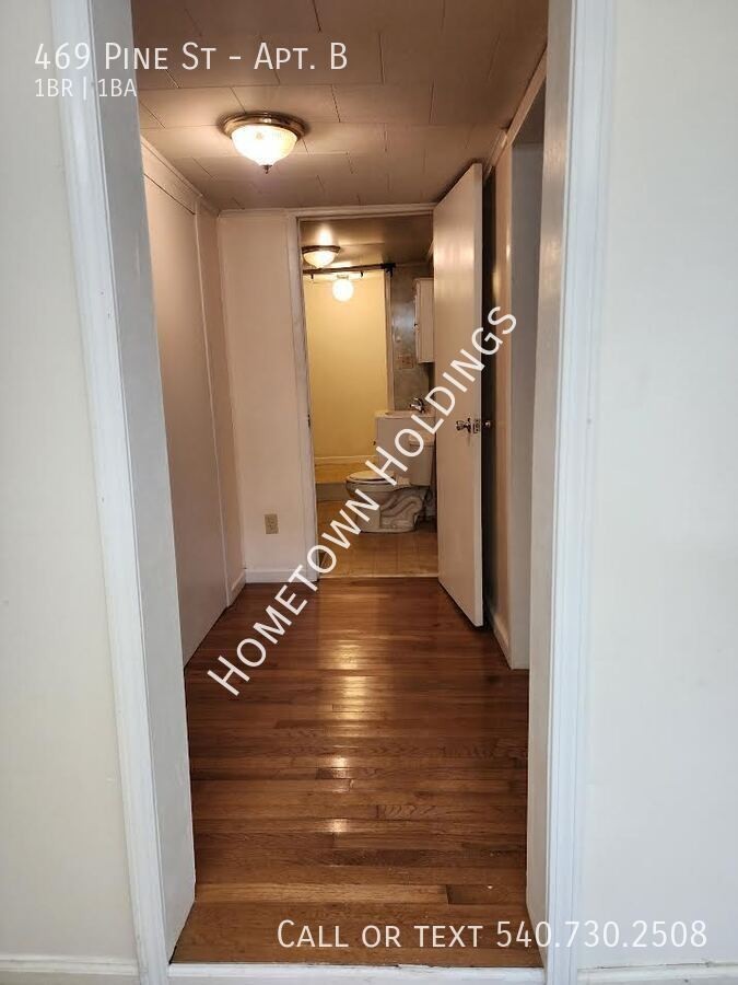 469 Pine St #B - Photo 3 of 18