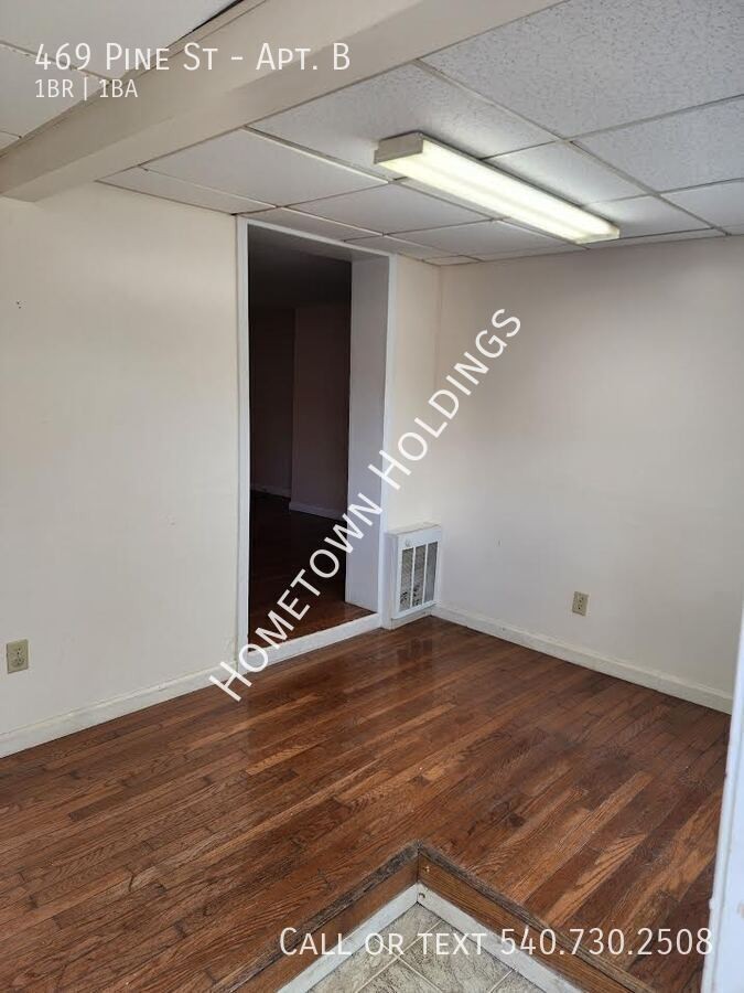 469 Pine St #B - Photo 4 of 18