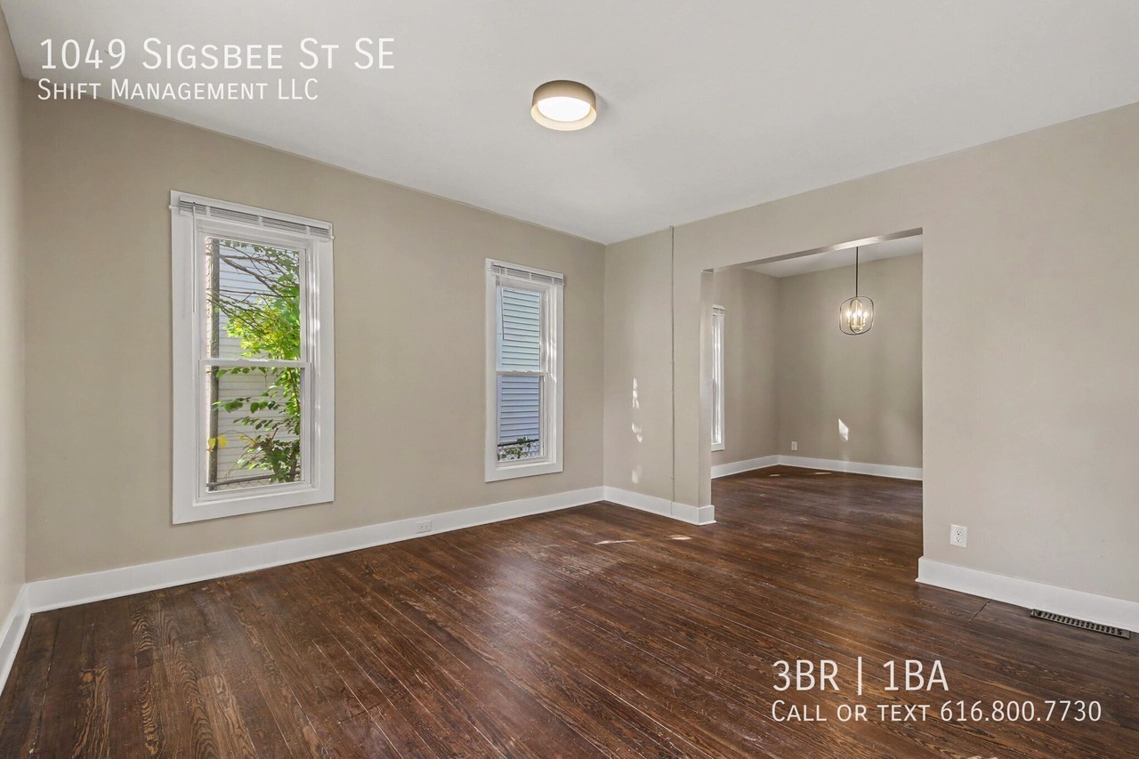 1049 Sigsbee St Se - Photo 5 of 15