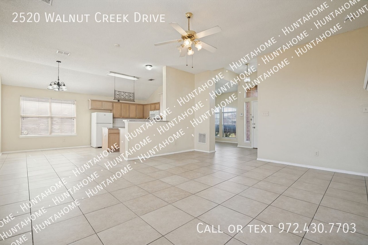 2520 Walnut Creek Dr - Photo 3 of 12