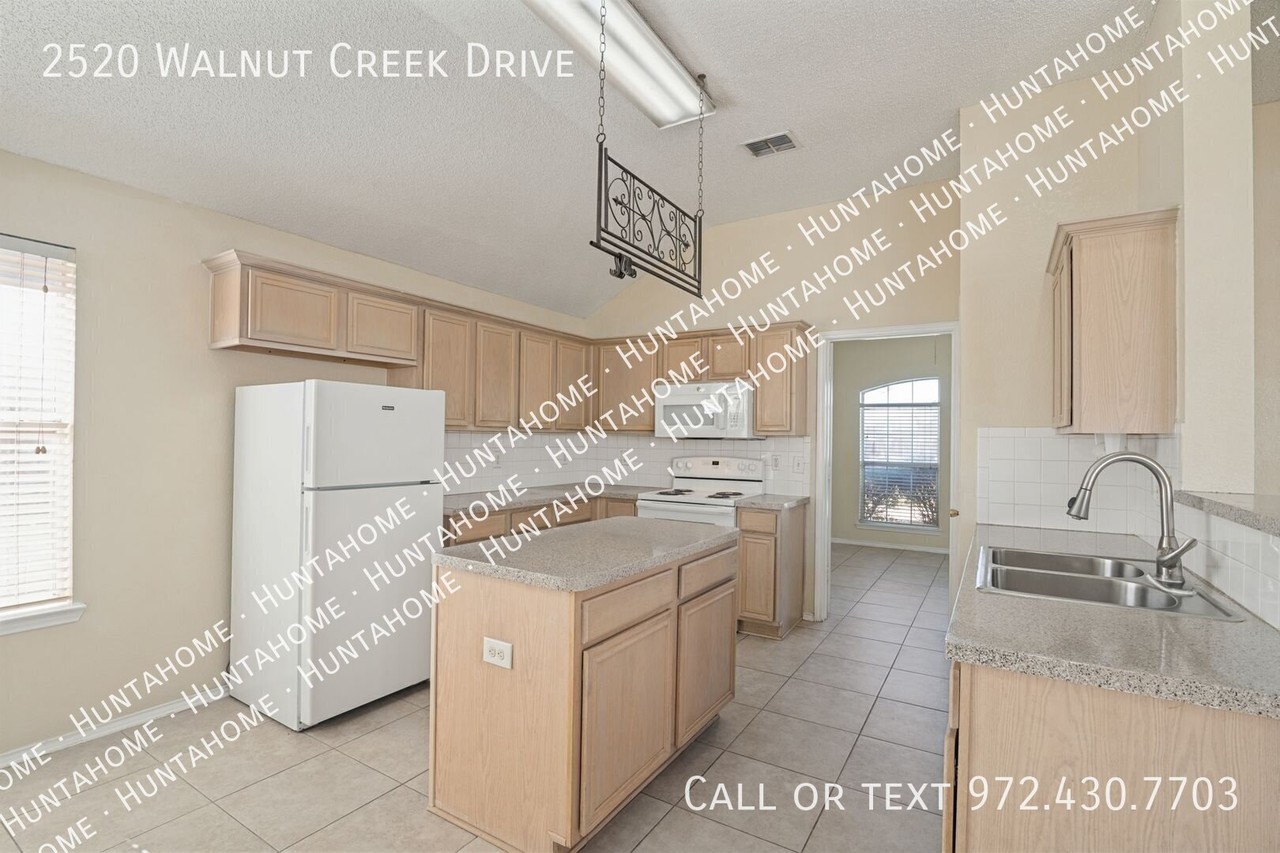2520 Walnut Creek Dr - Photo 4 of 12
