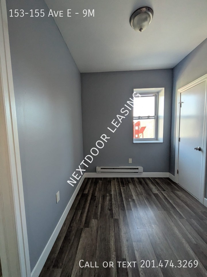 153 Avenue E #9M - Photo 5 of 6