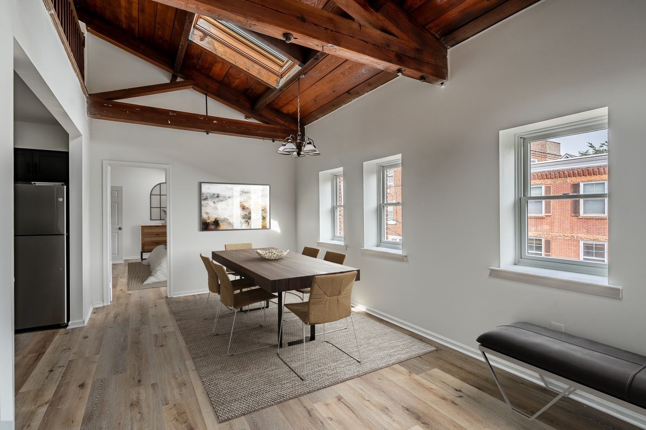 430 N West St #304 - Photo 3 of 9
