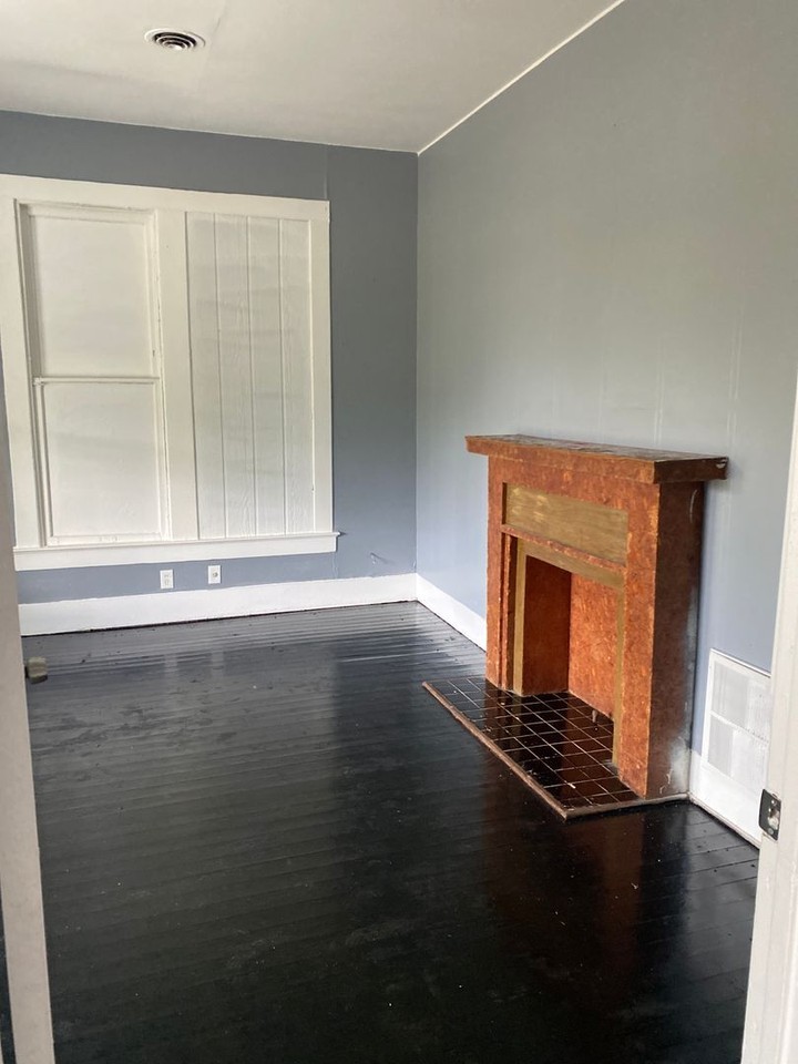 2621 Claiborne Ave - Photo 3 of 9