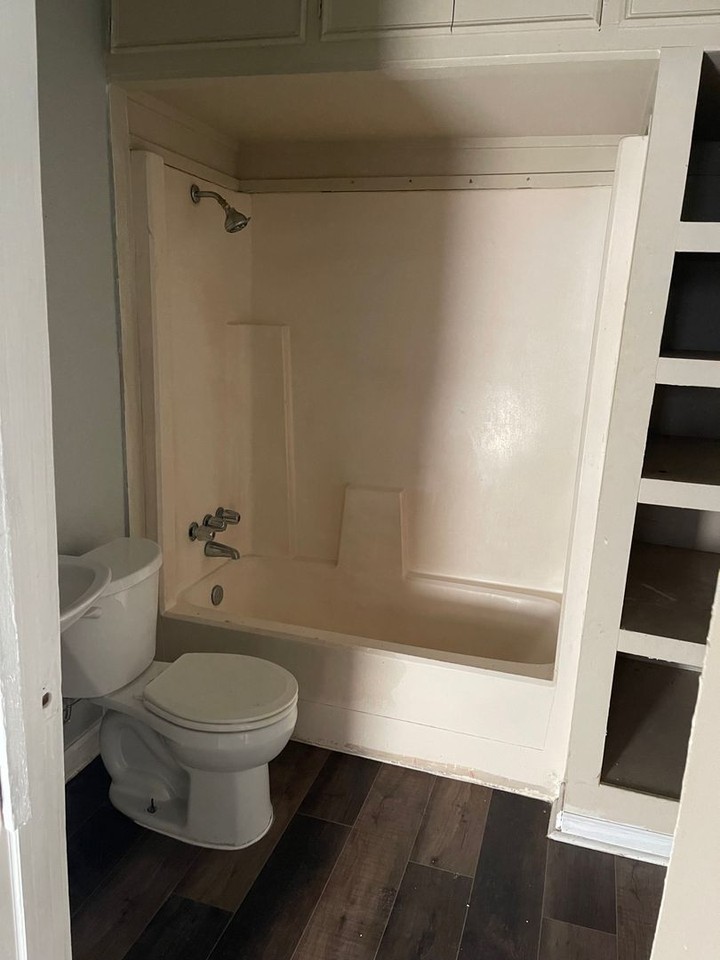 253 Prospect St - Photo 5 of 7