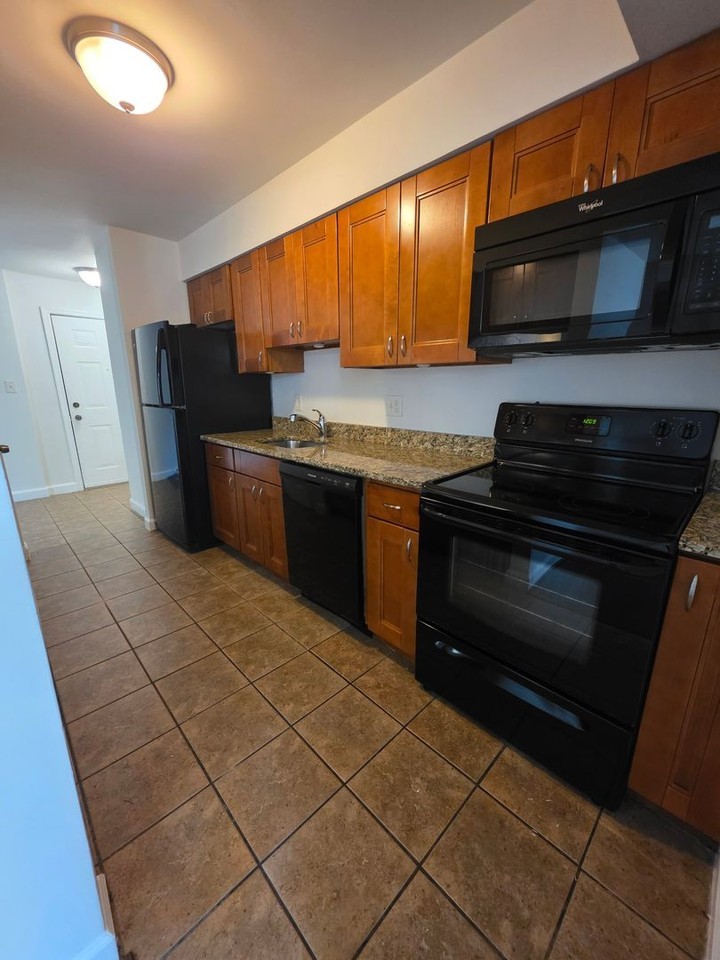 6900 Saint Ignatius Dr #103 - Photo 7 of 16