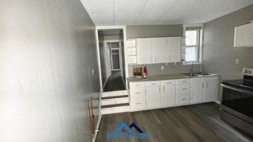 featured image of 929 Centre St #1