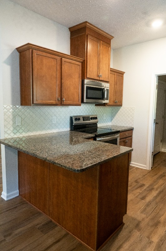 457 Martin Ave - Photo 7 of 23