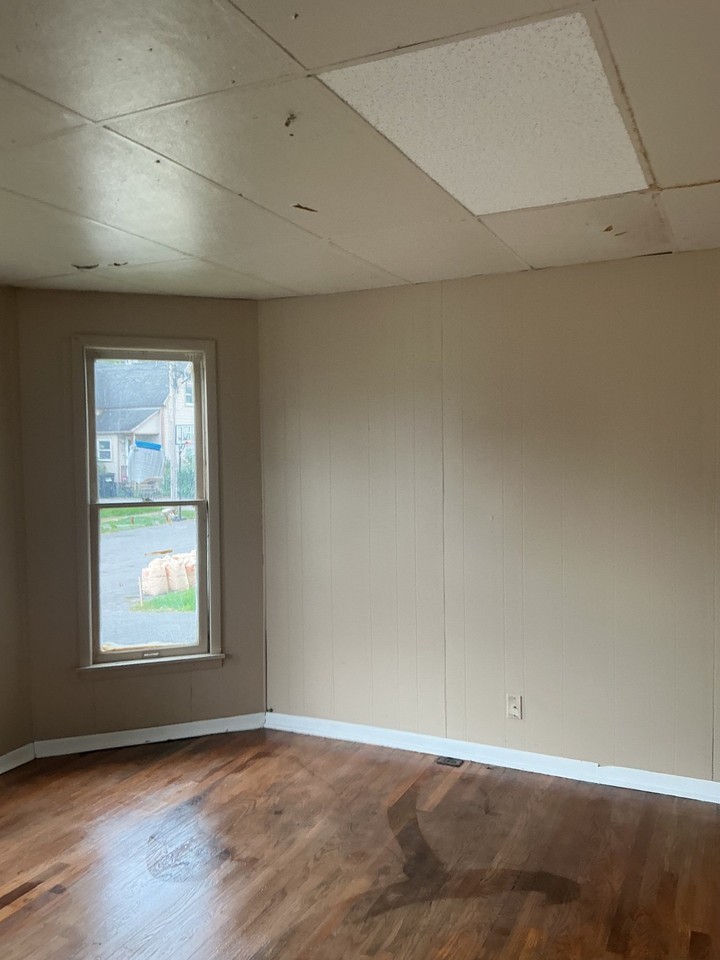 108 Morgan Ave - Photo 5 of 13