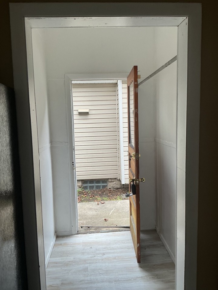 108 Morgan Ave - Photo 7 of 13