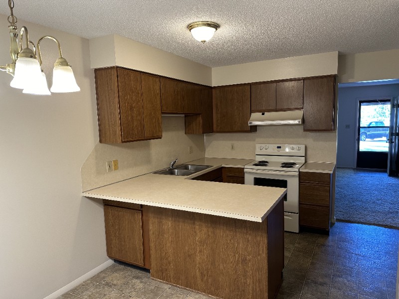 624 Cumberland Dr #610 - Photo 4 of 14