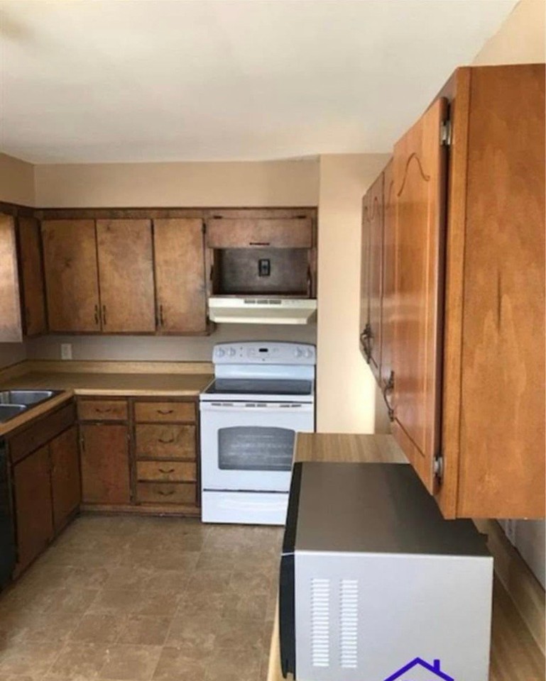 404 Sycamore St - Photo 4 of 10