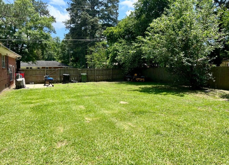 1203 Dunbar Ave - Photo 2 of 9