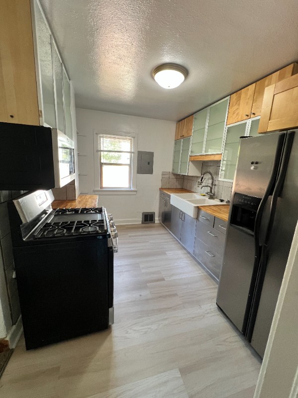 460 El Paso Blvd #1 - Photo 2 of 5