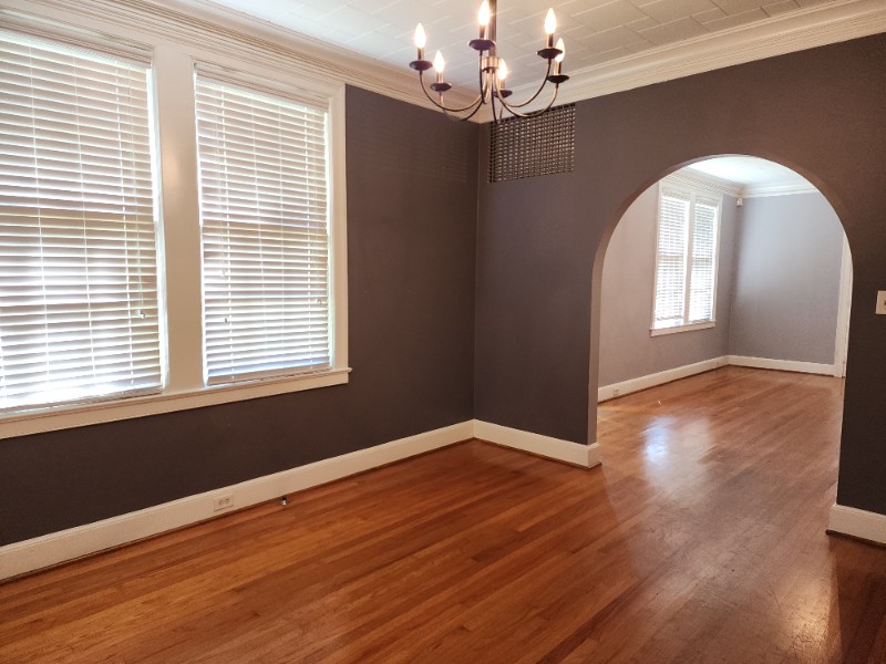 2408 Dauphin St - Photo 4 of 20