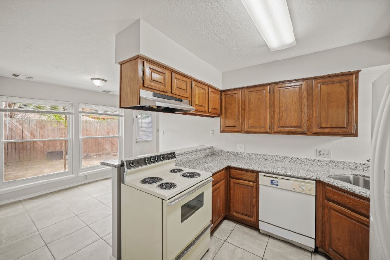 10814 Sugar Hill Dr #B - Photo 4 of 22