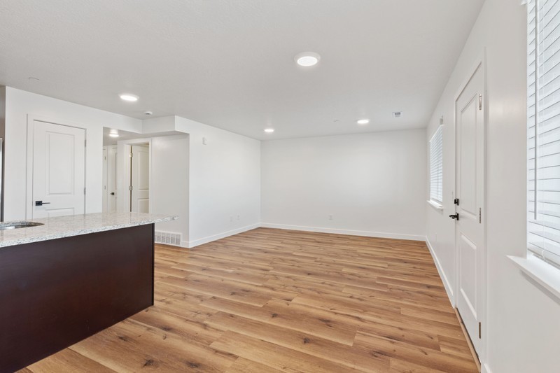 468 W Main St - Photo 2 of 19