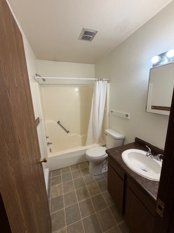 512 19th Ave W #516 - Photo 3 of 10