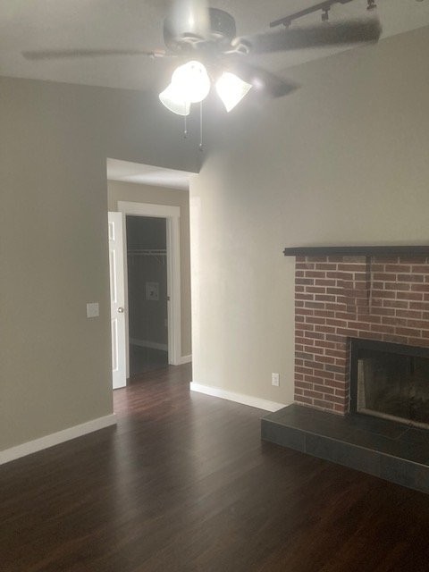 3409 W Wood St - Photo 4 of 15