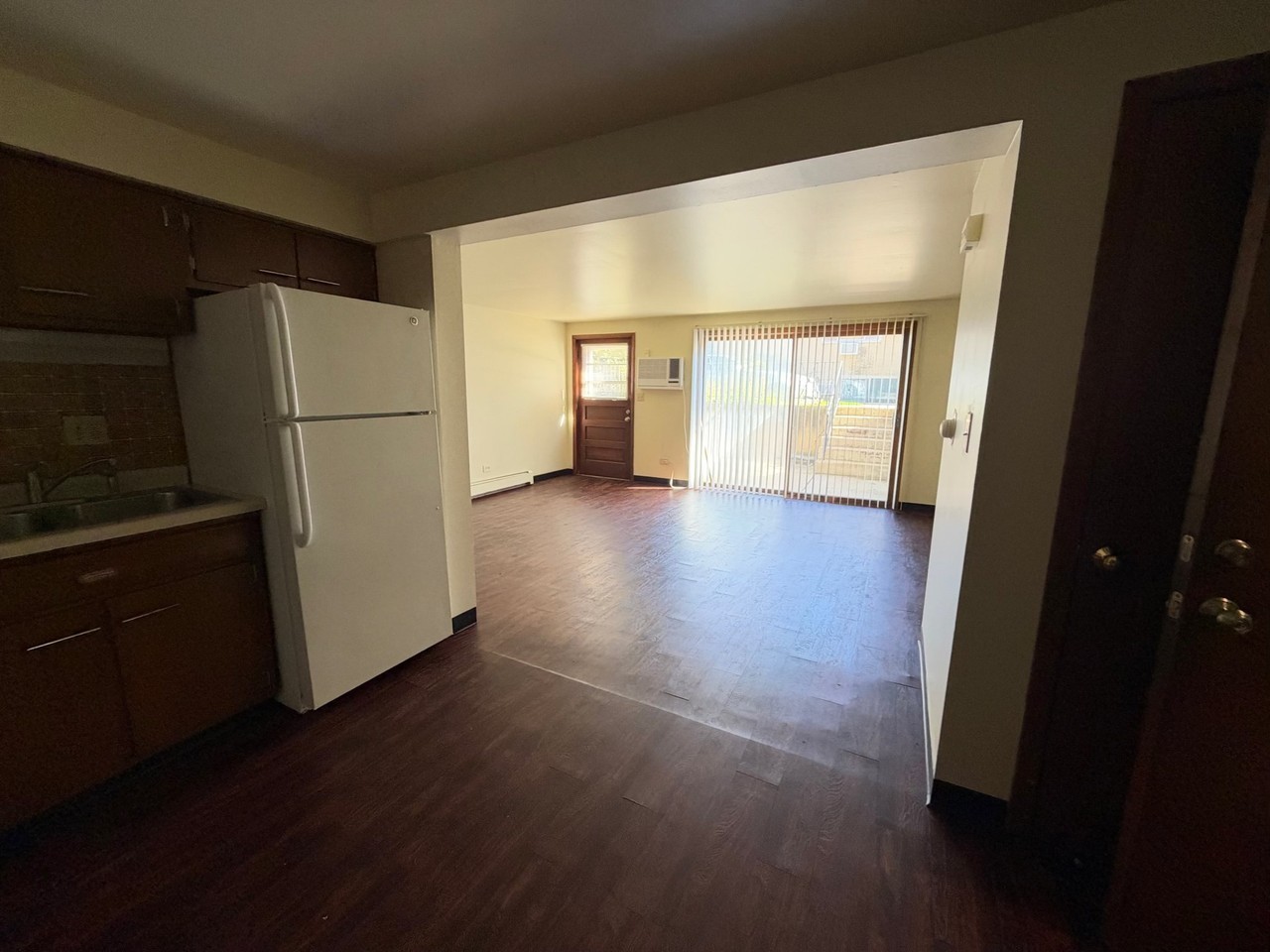 2171 Vernon Dr #E - Photo 2 of 5